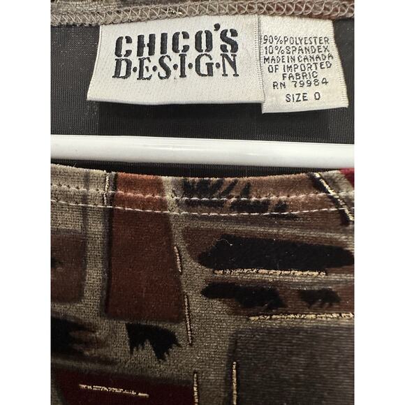 Chico's burnout velvet top with a geometric pattern Size 0 - Picture 7 of 8